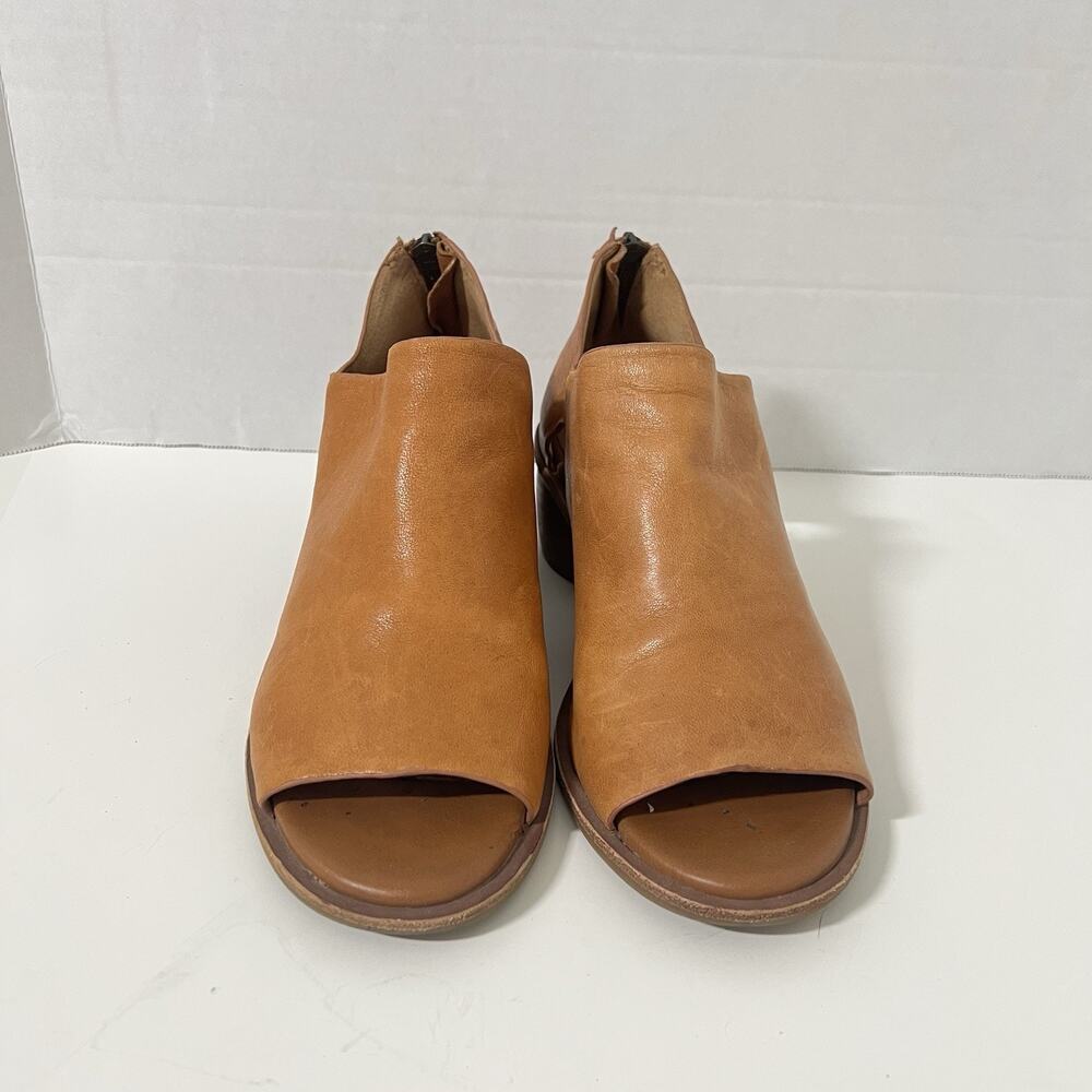 Sofft Carleigh Leather Peep Toe Booties Size 9 Luggage Tan Shoes Comfort - Picture 2 of 8